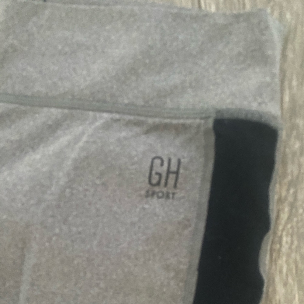 Gilly Hicks crop sweats sz L